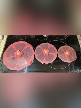 Charles Viancin Red Poppy Reusable Silicone Lids (3-Piece Nesting Set)